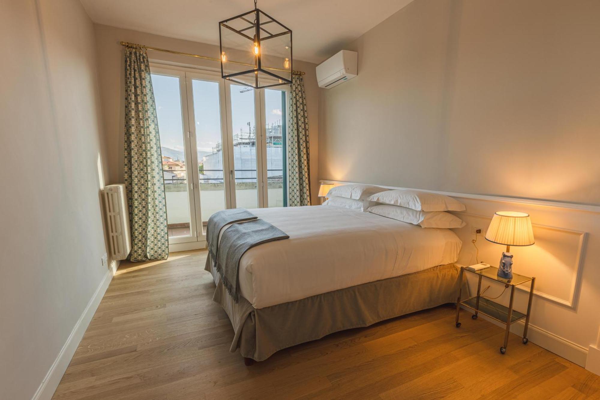 Bed and Breakfast Antica Torre Tornabuoni Флоренция Экстерьер фото